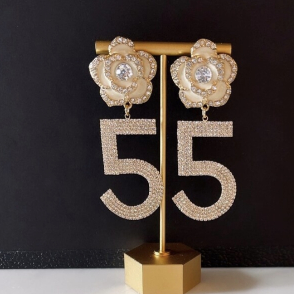 Oversized Dangle Earrings - Picture 4 of 4